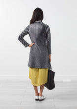 Carica l&#39;immagine nel visualizzatore di Gallery, Halo Coat