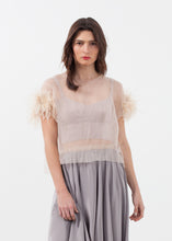 Carica l&#39;immagine nel visualizzatore di Gallery, Organza Feather Top