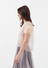 Carica l&#39;immagine nel visualizzatore di Gallery, Organza Feather Top