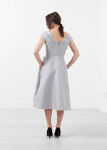 Carica l&#39;immagine nel visualizzatore di Gallery, Robe Dress