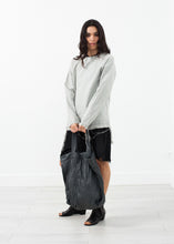 Carica l&#39;immagine nel visualizzatore di Gallery, Frayed Shirt