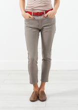 Carica l&#39;immagine nel visualizzatore di Gallery, Belted Jeans