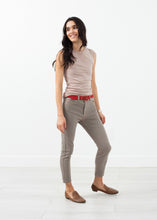 Carica l&#39;immagine nel visualizzatore di Gallery, Belted Jeans