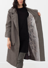 Carica l&#39;immagine nel visualizzatore di Gallery, Sola Coat