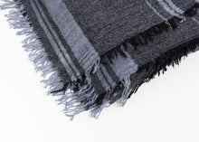 Carica l&#39;immagine nel visualizzatore di Gallery, Lined Scarf