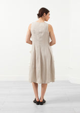 Carica l&#39;immagine nel visualizzatore di Gallery, Bean Dress