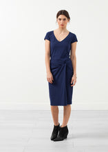Carica l&#39;immagine nel visualizzatore di Gallery, V-Neck Twist Dress