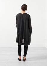 Carica l&#39;immagine nel visualizzatore di Gallery, Button Dress
