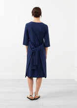 Carica l&#39;immagine nel visualizzatore di Gallery, Sleeve Dress
