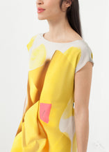 Carica l&#39;immagine nel visualizzatore di Gallery, Paper Dress