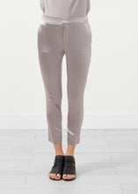 Carica l&#39;immagine nel visualizzatore di Gallery, Silk Pullup Pant