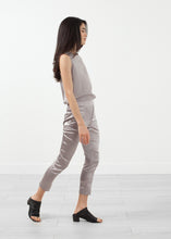 Carica l&#39;immagine nel visualizzatore di Gallery, Silk Pullup Pant