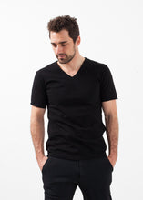 Carica l&#39;immagine nel visualizzatore di Gallery, V-Neck Tee