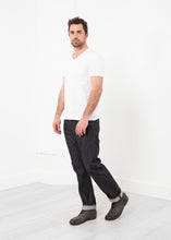 Carica l&#39;immagine nel visualizzatore di Gallery, V-Neck Tee