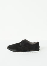Carica l&#39;immagine nel visualizzatore di Gallery, Canvas Sneaker