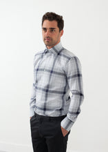 Carica l&#39;immagine nel visualizzatore di Gallery, Chaleb Shirt