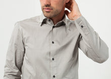 Carica l&#39;immagine nel visualizzatore di Gallery, Moun Button Up