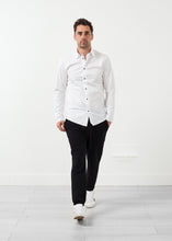 Carica l&#39;immagine nel visualizzatore di Gallery, Moun Button Up