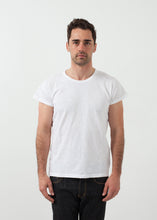 Carica l&#39;immagine nel visualizzatore di Gallery, Hibi T-Shirt