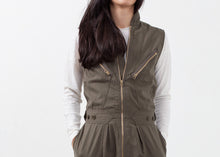 Carica l&#39;immagine nel visualizzatore di Gallery, Sleeveless Harem Flightsuit