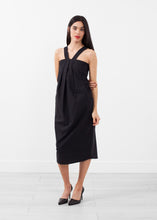 Carica l&#39;immagine nel visualizzatore di Gallery, V-Strap Pocket Dress