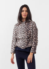 Carica l&#39;immagine nel visualizzatore di Gallery, Silk Hoodie