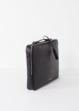 Carica l&#39;immagine nel visualizzatore di Gallery, Classic Doc Bag