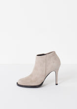 Carica l&#39;immagine nel visualizzatore di Gallery, Camoscio Zip Heel