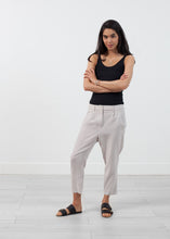 Carica l&#39;immagine nel visualizzatore di Gallery, Silk Drop Crotch Pant