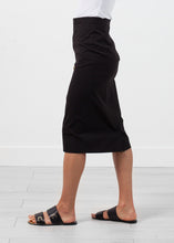Carica l&#39;immagine nel visualizzatore di Gallery, Long Pencil Skirt in Black