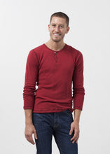 Carica l&#39;immagine nel visualizzatore di Gallery, Two Button Henley