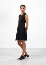 Carica l&#39;immagine nel visualizzatore di Gallery, Neoprene Flower Dress in Black
