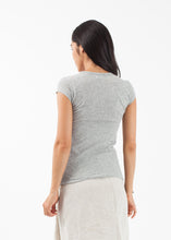 Carica l&#39;immagine nel visualizzatore di Gallery, Fitted Tee