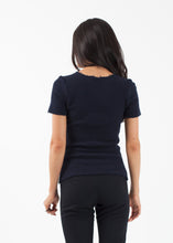 Carica l&#39;immagine nel visualizzatore di Gallery, Pearl Tee