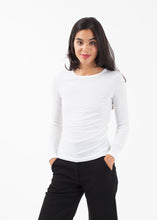 Carica l&#39;immagine nel visualizzatore di Gallery, Long Sleeved Tee