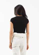 Carica l&#39;immagine nel visualizzatore di Gallery, Fitted Tee