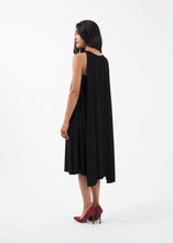 Carica l&#39;immagine nel visualizzatore di Gallery, Cape Dress