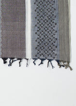 Carica l&#39;immagine nel visualizzatore di Gallery, Pigeon Scarf
