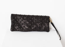 Carica l&#39;immagine nel visualizzatore di Gallery, Roxanne Leather Clutch in Black