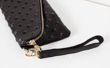 Carica l&#39;immagine nel visualizzatore di Gallery, Roxanne Leather Clutch in Black