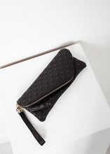 Carica l&#39;immagine nel visualizzatore di Gallery, Roxanne Leather Clutch in Black