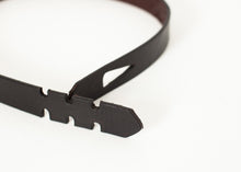 Carica l&#39;immagine nel visualizzatore di Gallery, Buckle-less Belt in Black