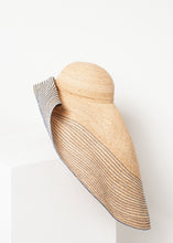 Carica l&#39;immagine nel visualizzatore di Gallery, Spinner Hat