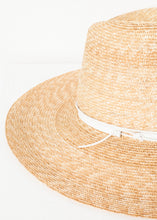 Carica l'immagine nel visualizzatore di Gallery, Wrapped Up Hat in Straw/White