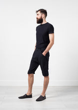 Carica l'immagine nel visualizzatore di Gallery, Yank Crewneck Tee