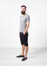 Carica l&#39;immagine nel visualizzatore di Gallery, Linen T-shirt in Dolphin