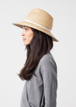 Carica l'immagine nel visualizzatore di Gallery, Wrapped Up Hat in Straw/White