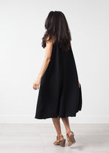 Carica l&#39;immagine nel visualizzatore di Gallery, Sleeveless Flow Dress