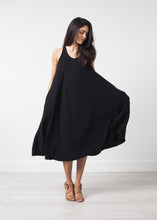 Carica l&#39;immagine nel visualizzatore di Gallery, Sleeveless Flow Dress