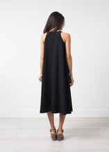 Carica l&#39;immagine nel visualizzatore di Gallery, Sleeveless Flow Dress